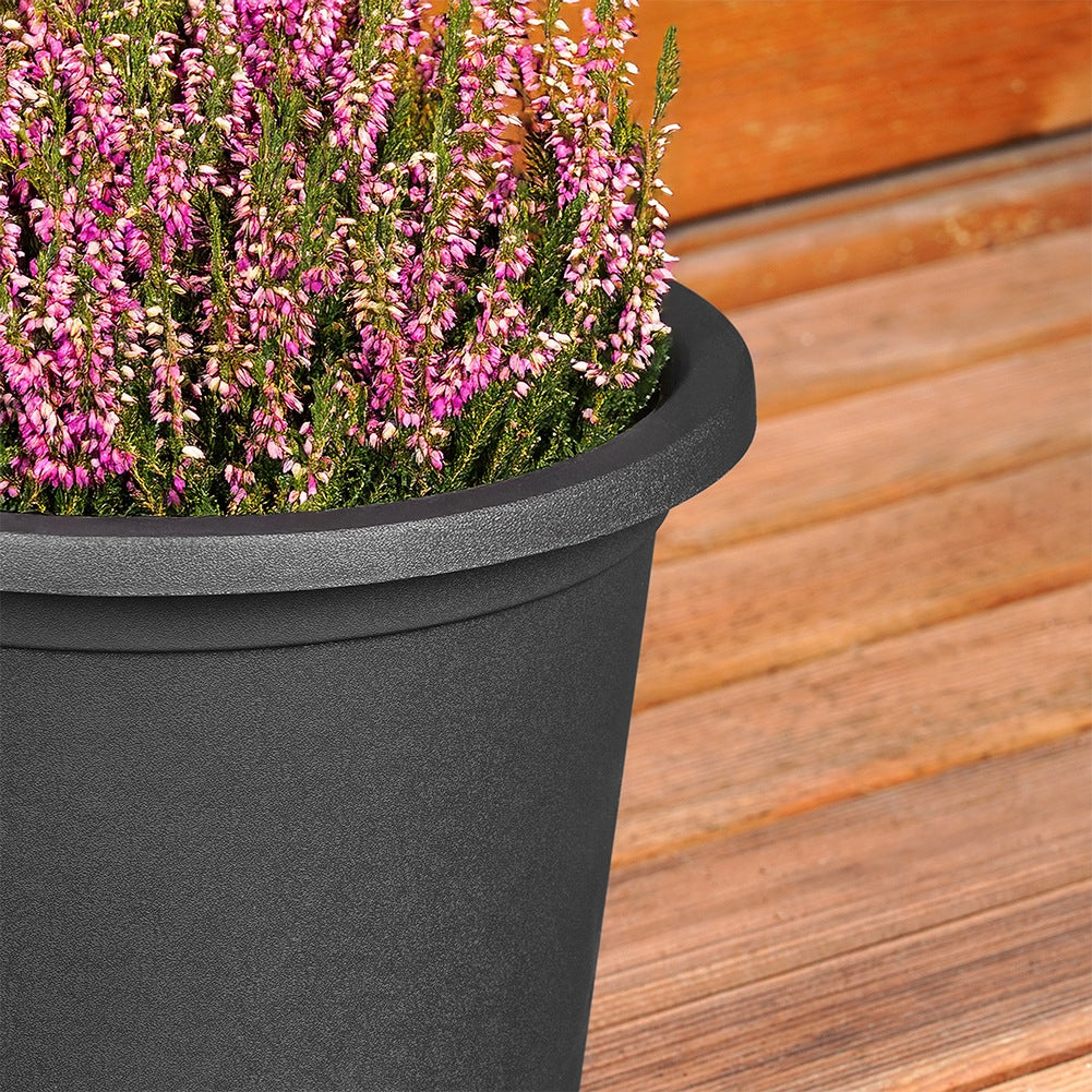 Plastic garden pot black round 23 cm