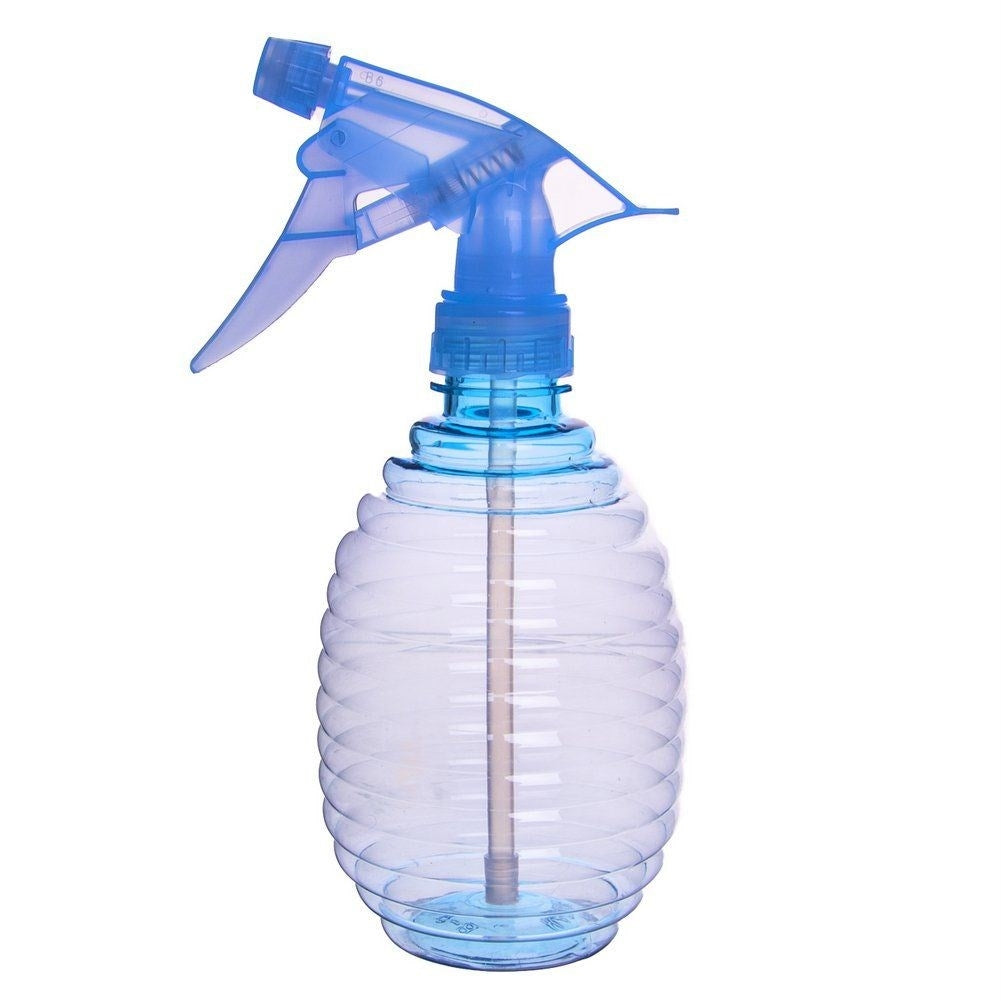 Plastic sprayer for plants, ironing and cooling.
