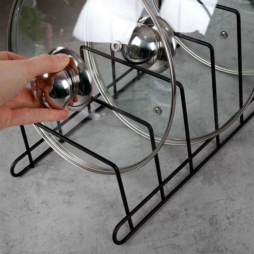 Plate organizer in black metal for easy storage