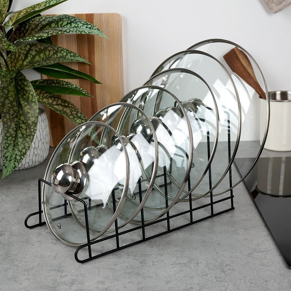 Plate organizer in black metal for easy storage
