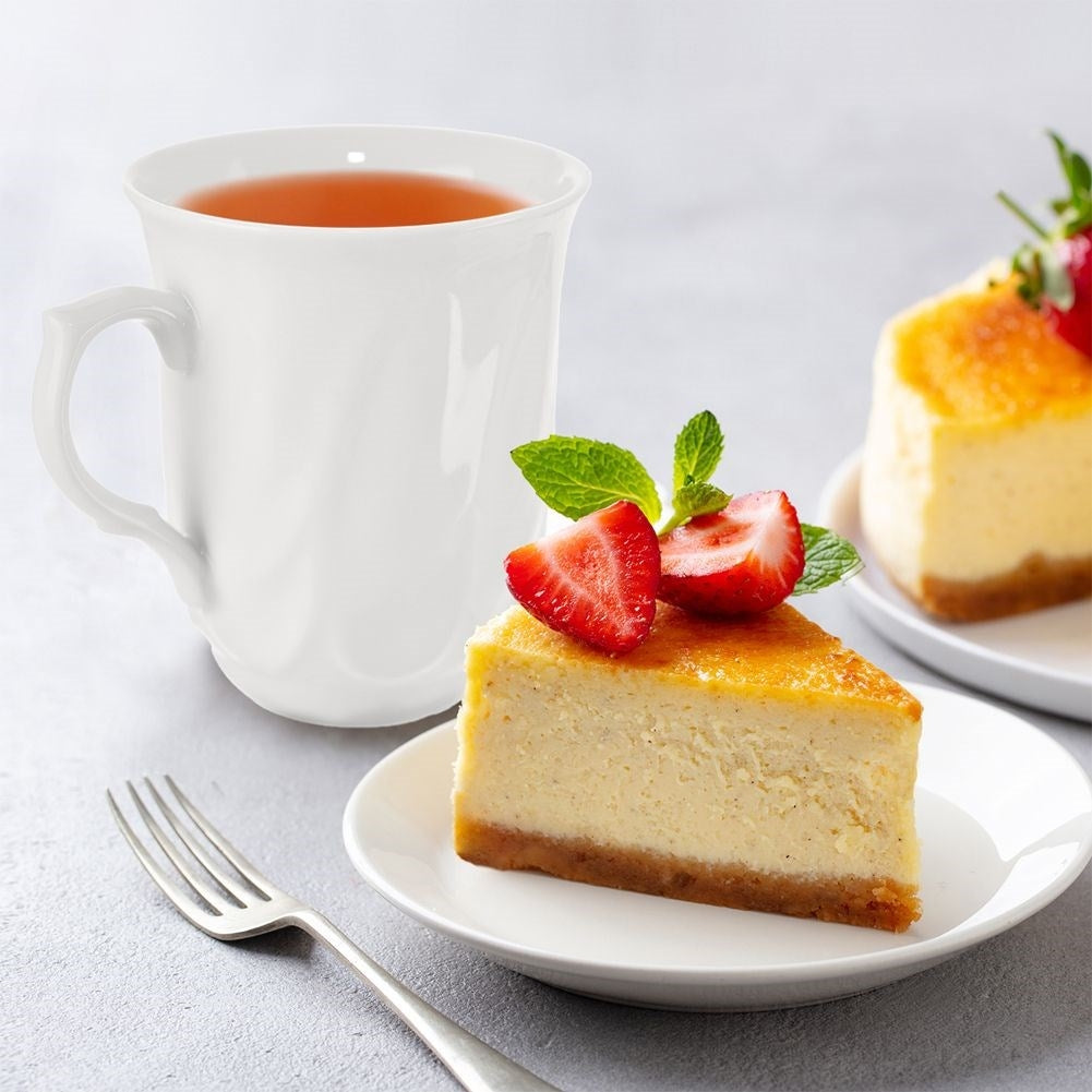 Porcelain coffee cup: Elegant, durable and dishwasher safe