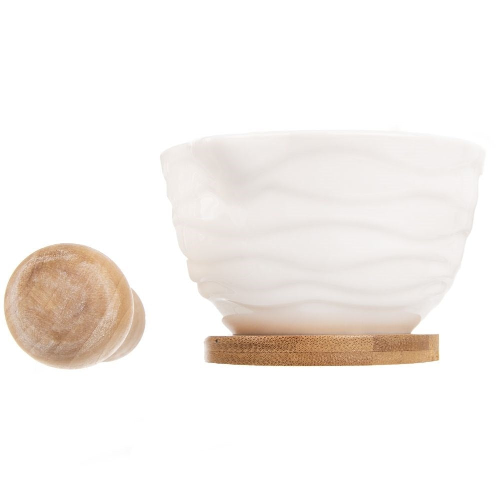 Porcelain mortar for pesto: spices, herbs & nuts