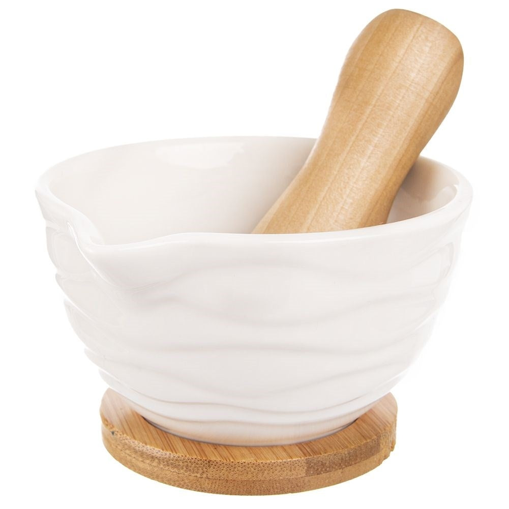 Porcelain mortar for pesto: spices, herbs & nuts