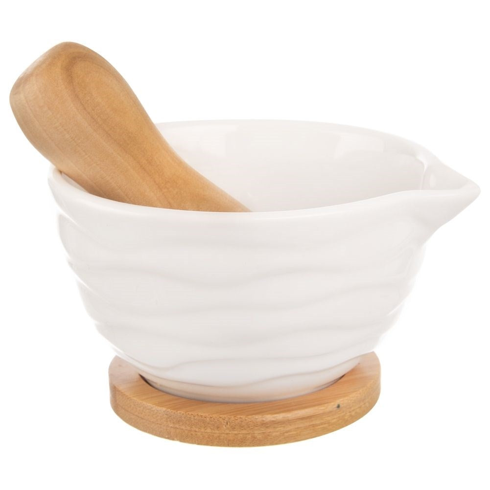 Porcelain mortar for pesto: spices, herbs & nuts