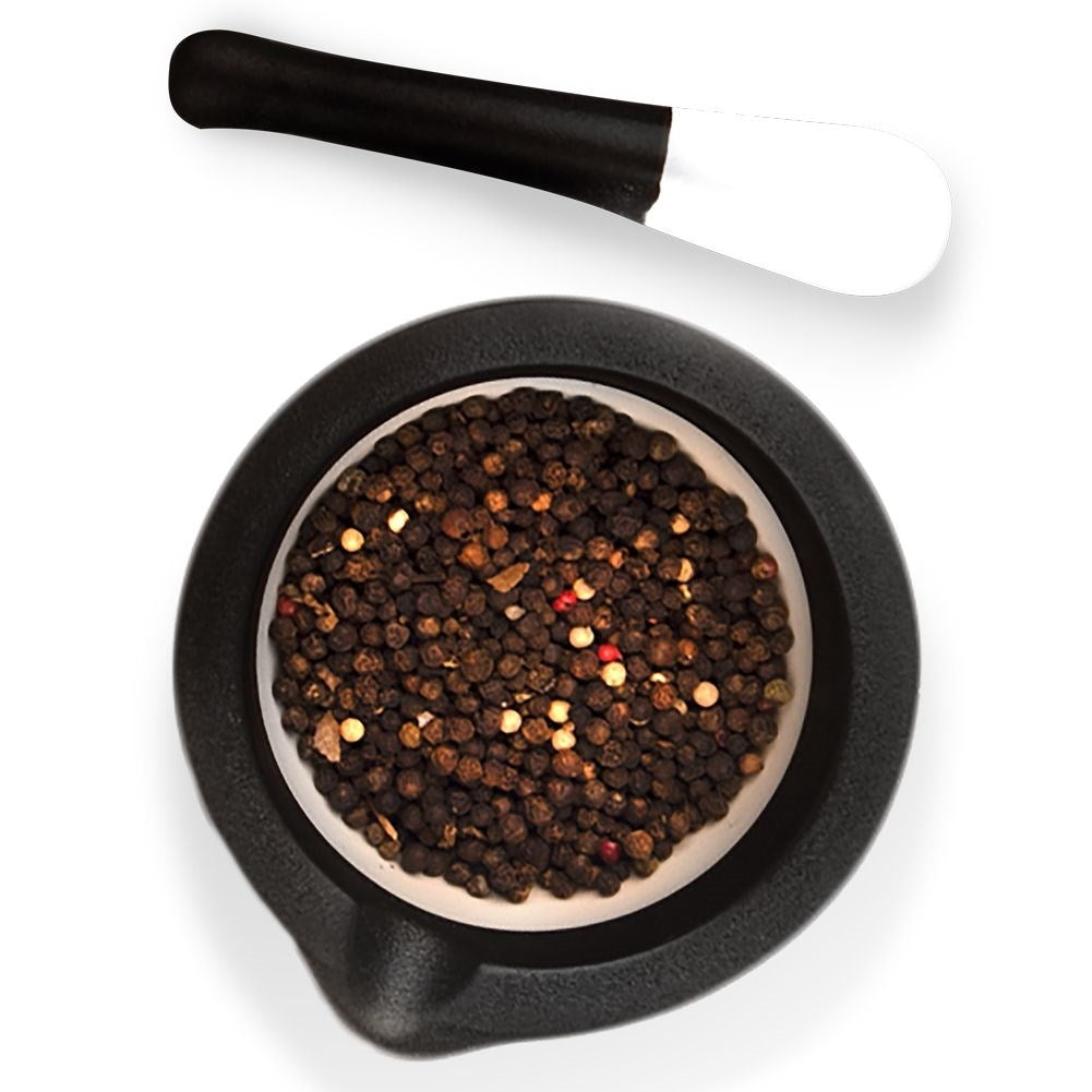 Porcelain mortar for spices, herbs and nuts - durable!