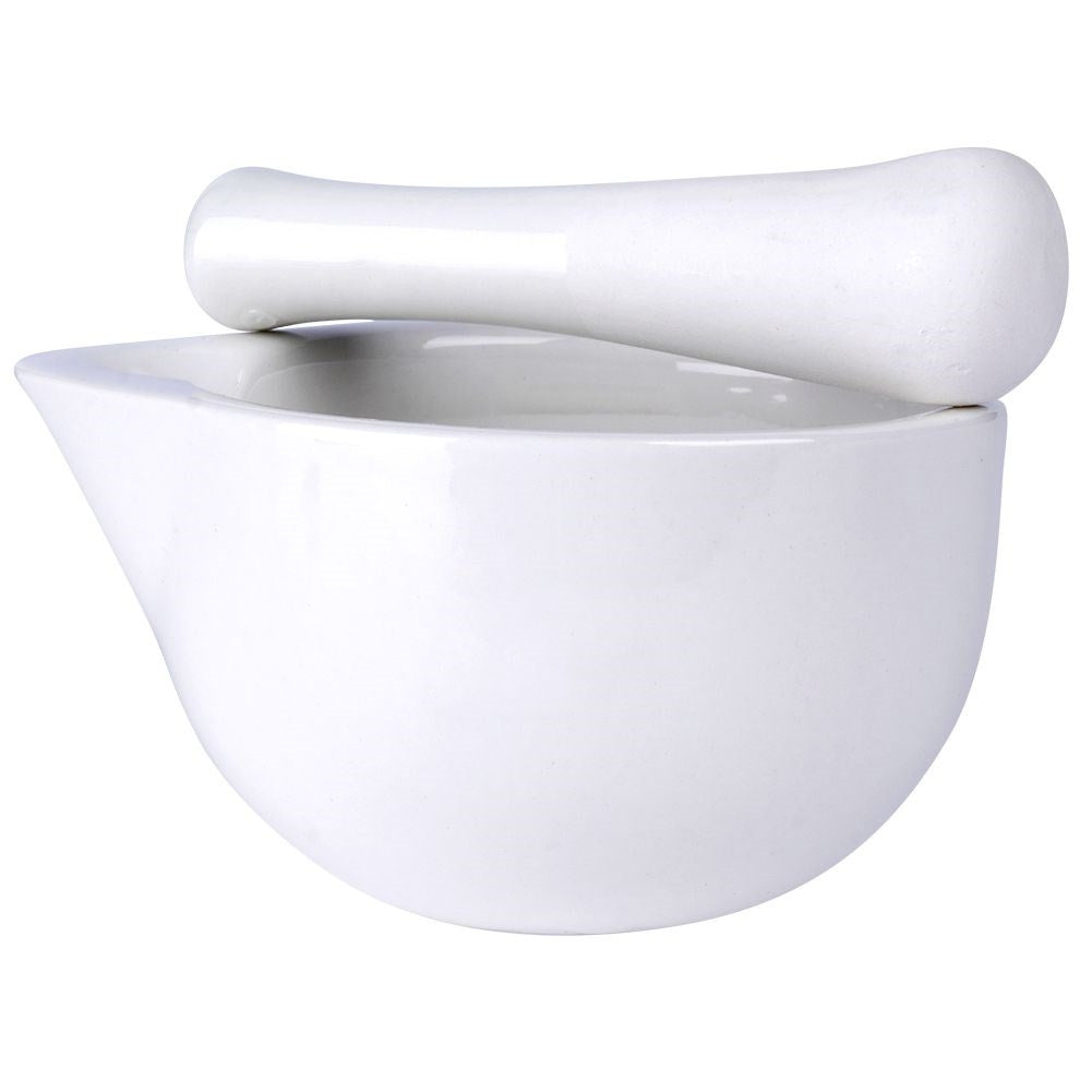 Porcelain mortar for spices, herbs and nuts - perfect for pesto.