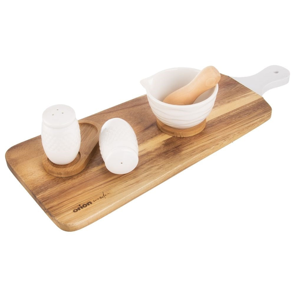 Porcelain salt and pepper set with bamboo base