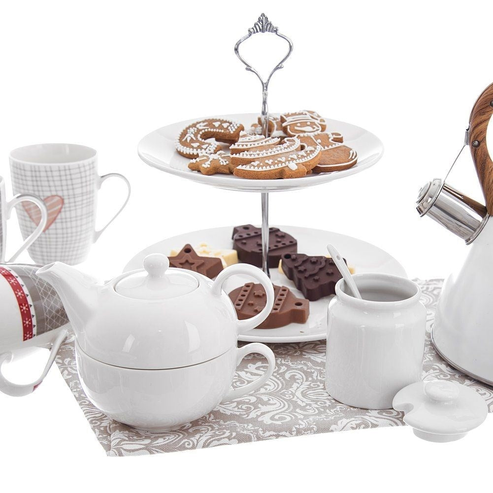 Porcelain teapot with cup - Elegant and practical