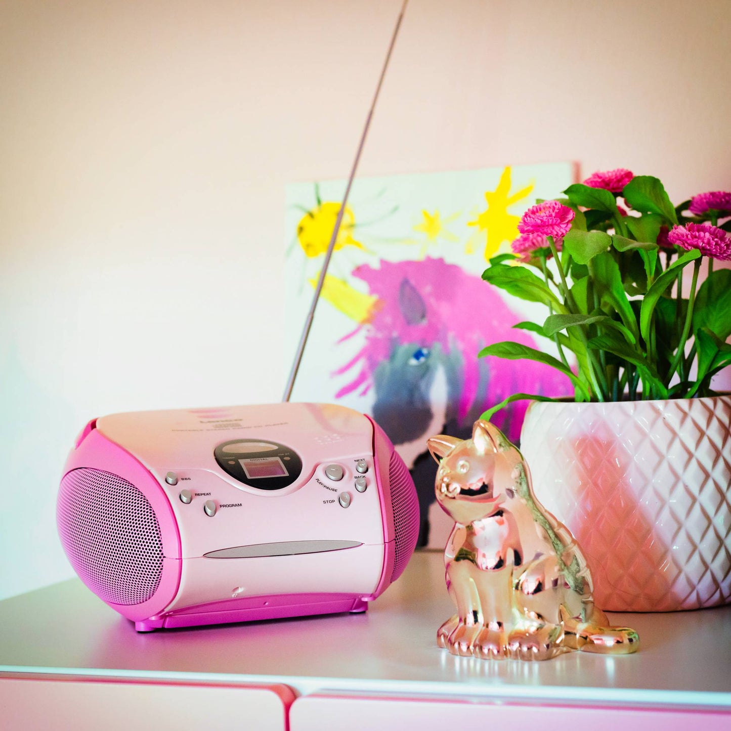 Portable FM Radio CD Player with Handle – Pink