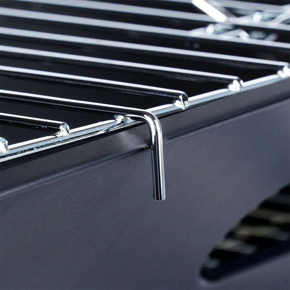 Portable charcoal grill: foldable to 3.5 cm with handle