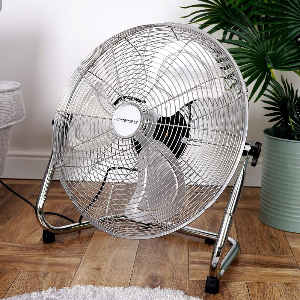 Powerful metal floor fan with 110W and three speeds