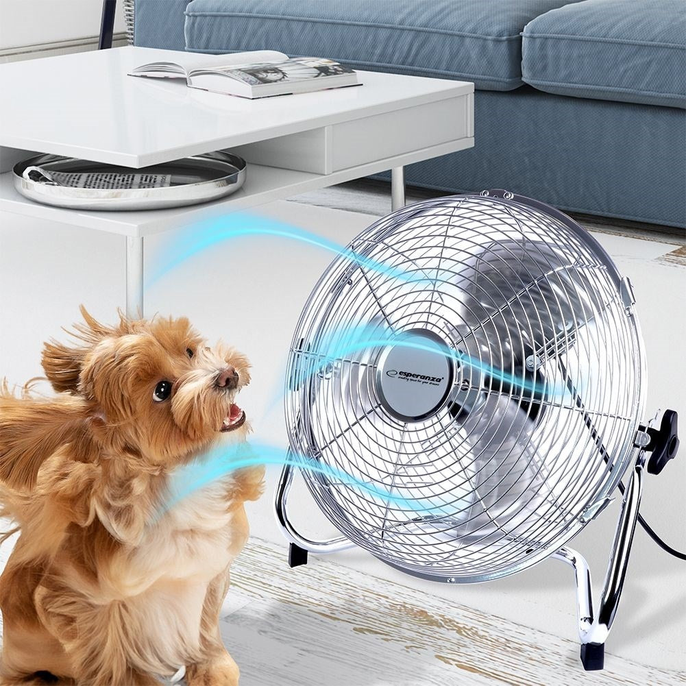 Powerful metal floor fan with 3 speeds, 110W cooling capacity