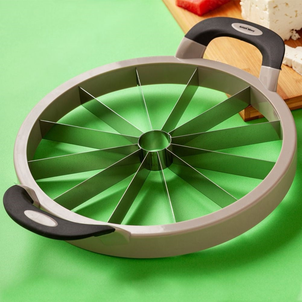 Powerful slicer for easy watermelon slicing