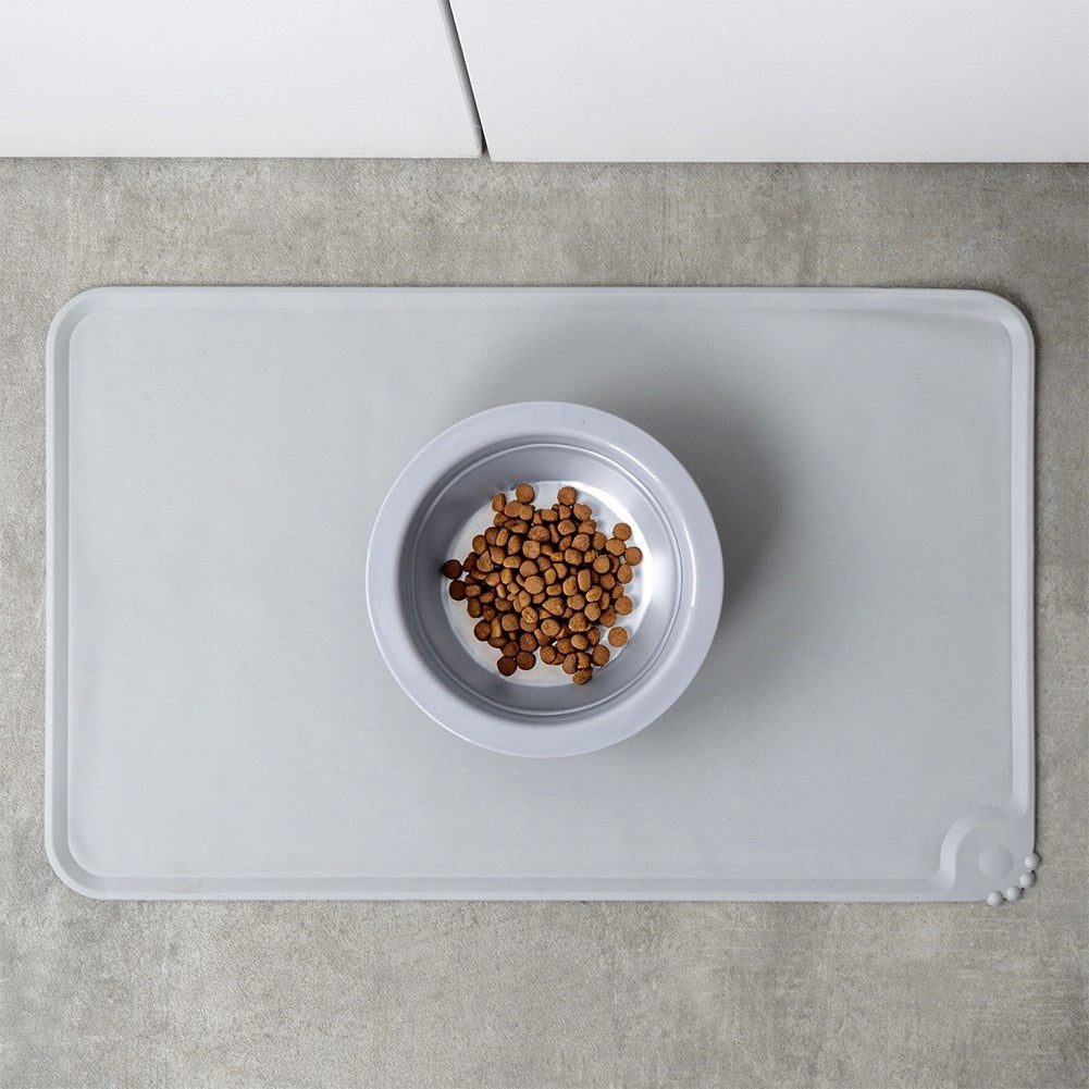 Practical Silicone Mat for Dog Food Bowls in Grey