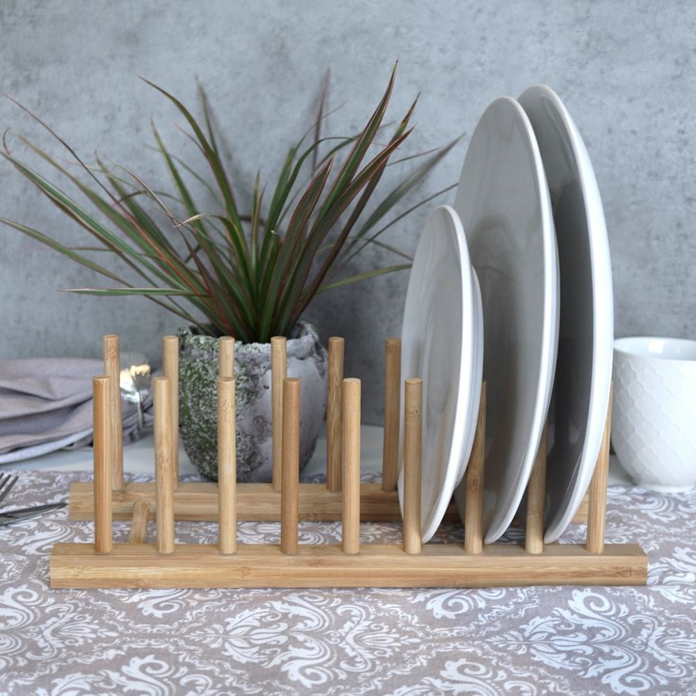 Practical bamboo organizer for plates - easy and fast!