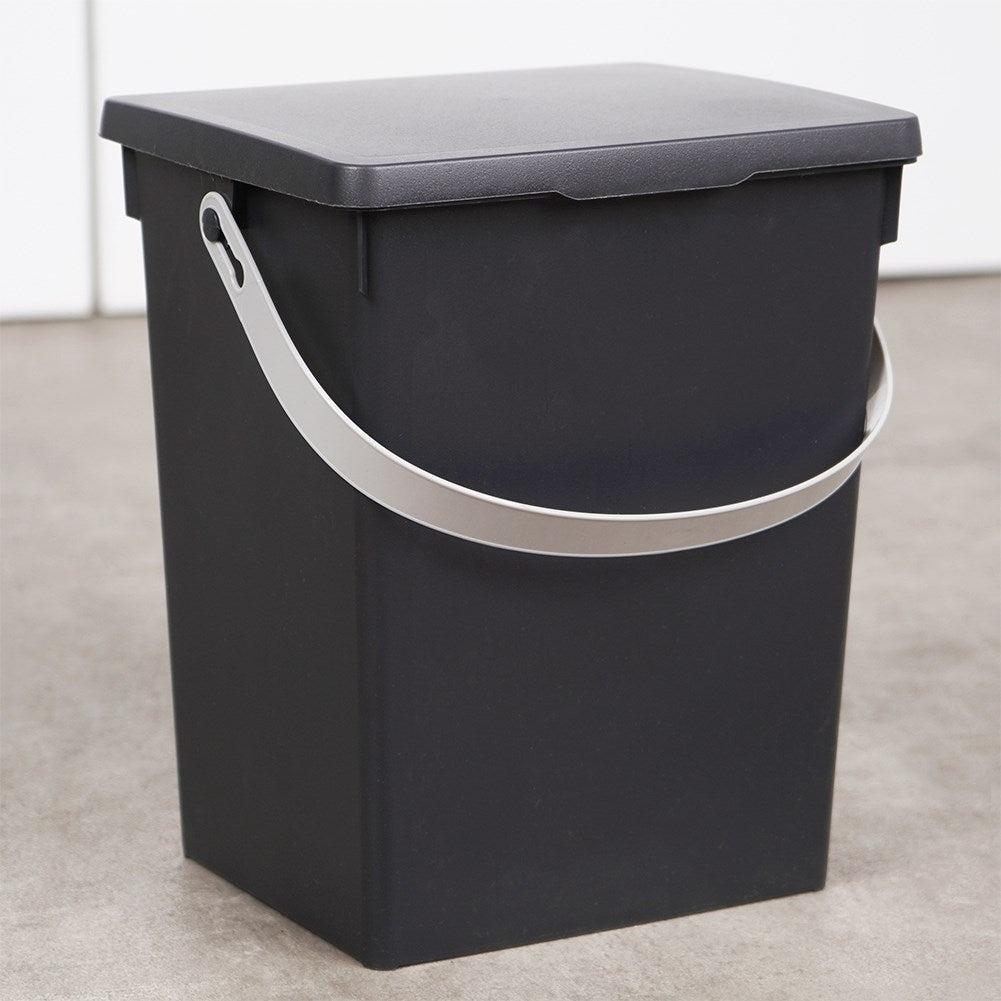 Practical black storage box 5.5L with lid and handle