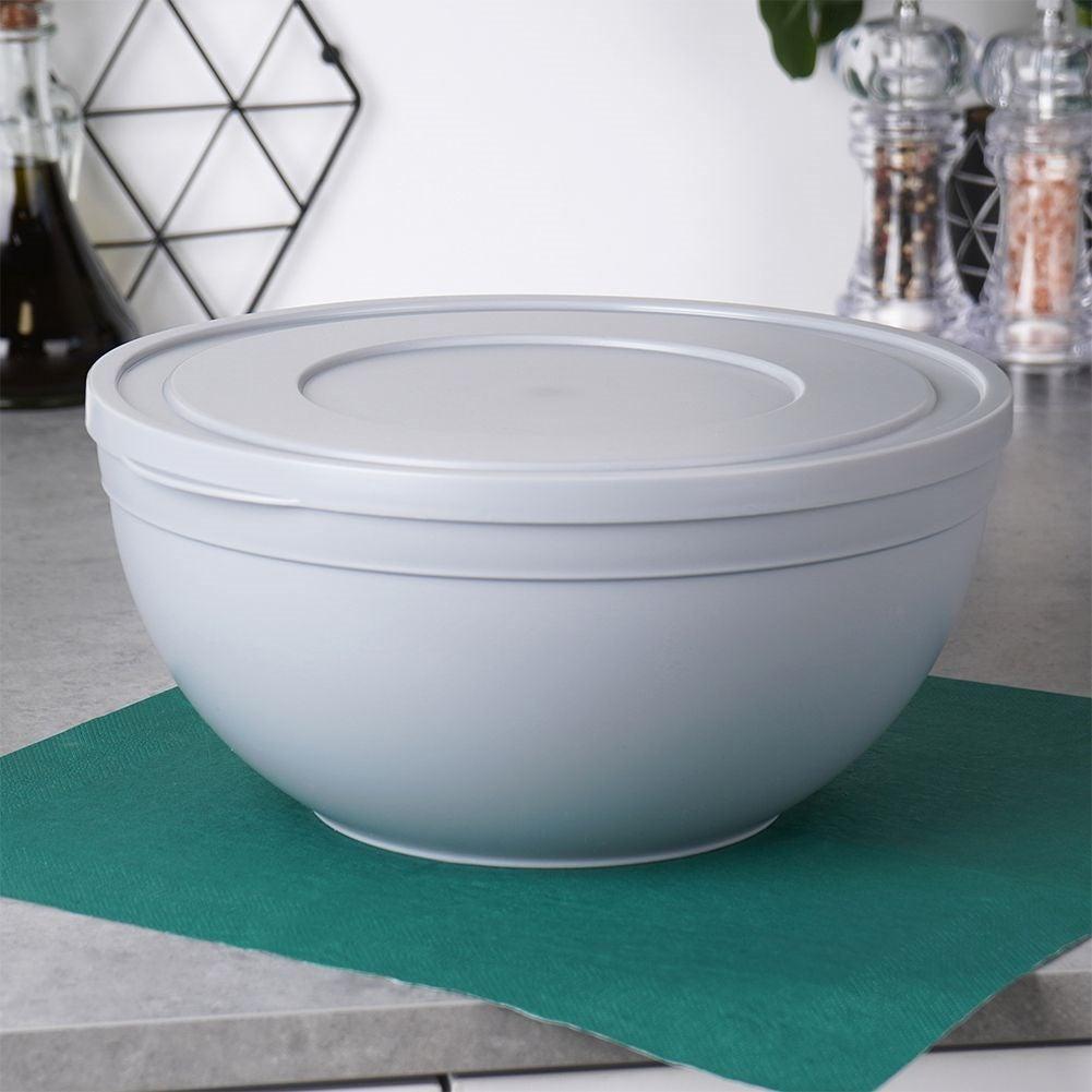 Practical bowl with tight-fitting lid for kitchen needs