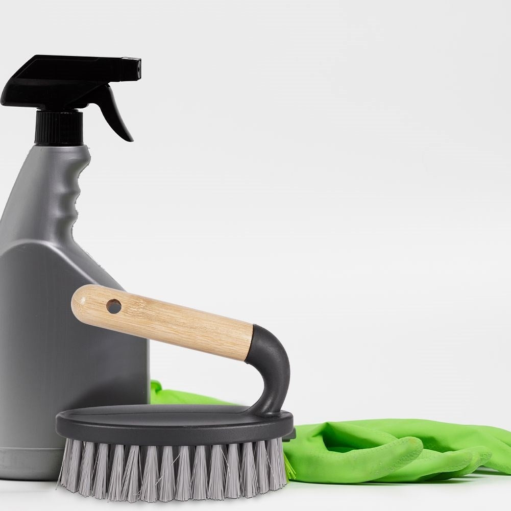 Practical brush with bamboo handle for general cleaning in the home