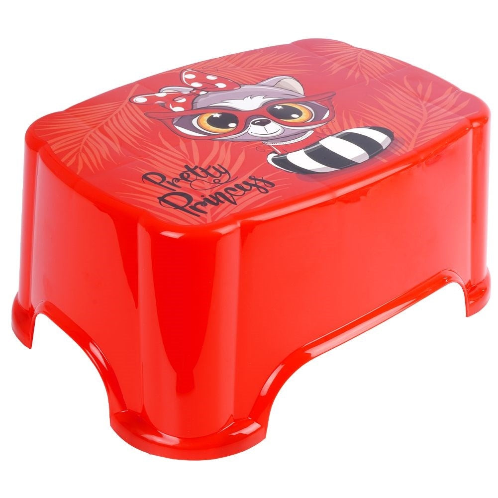 Practical children's stool in red durable plastic for bathrooms and children's rooms