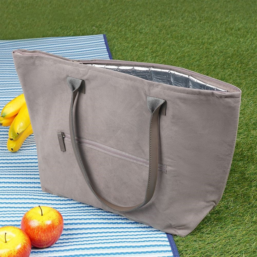 Practical cooler bag: Perfect for travel and picnics