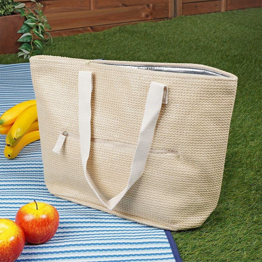 Practical cooler bag for beach, travel and picnics with zipper