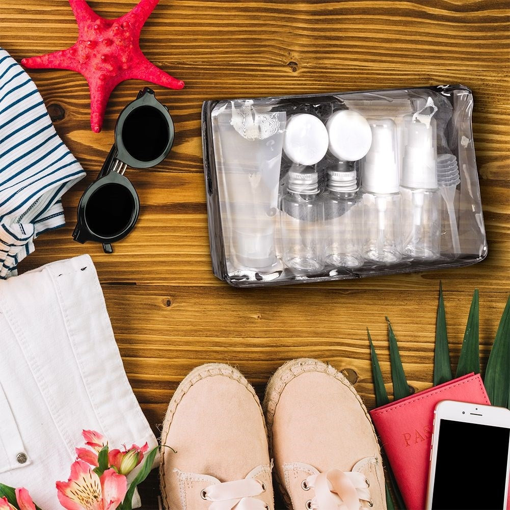 Practical cosmetics with sponge, brush and resealable bag