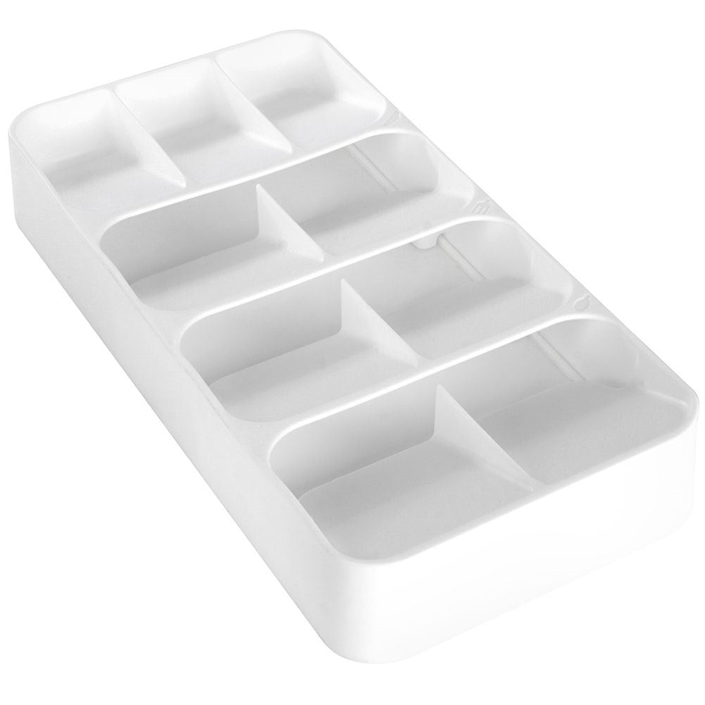 Practical cutlery box that saves space