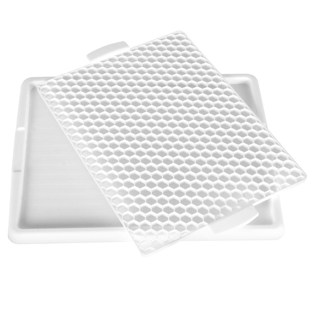 Practical dish mat with removable grid for easy cleaning