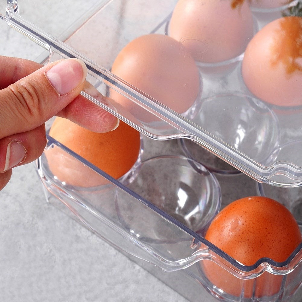 Practical egg storage with lid - holds up to 15 eggs