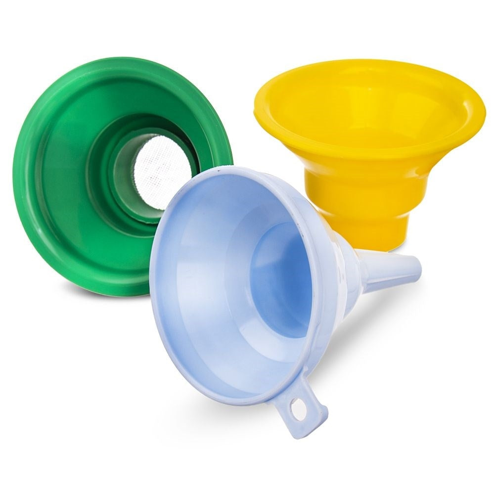 Practical funnel with removable filter for drinks