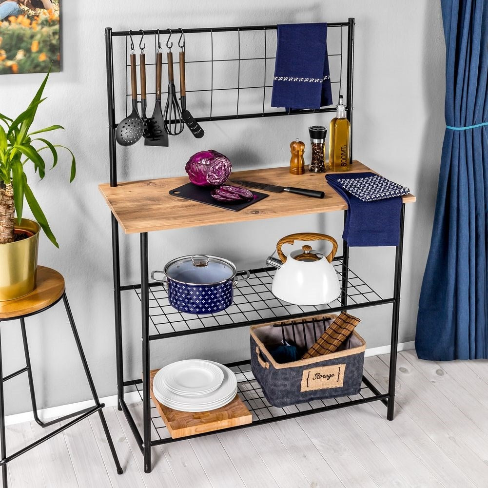 Practical kitchen shelf: Extra storage and work space