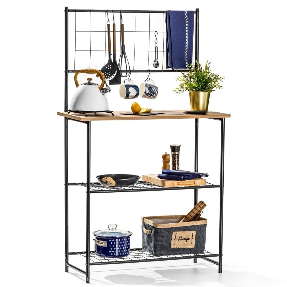 Practical kitchen shelf: Extra storage and work space