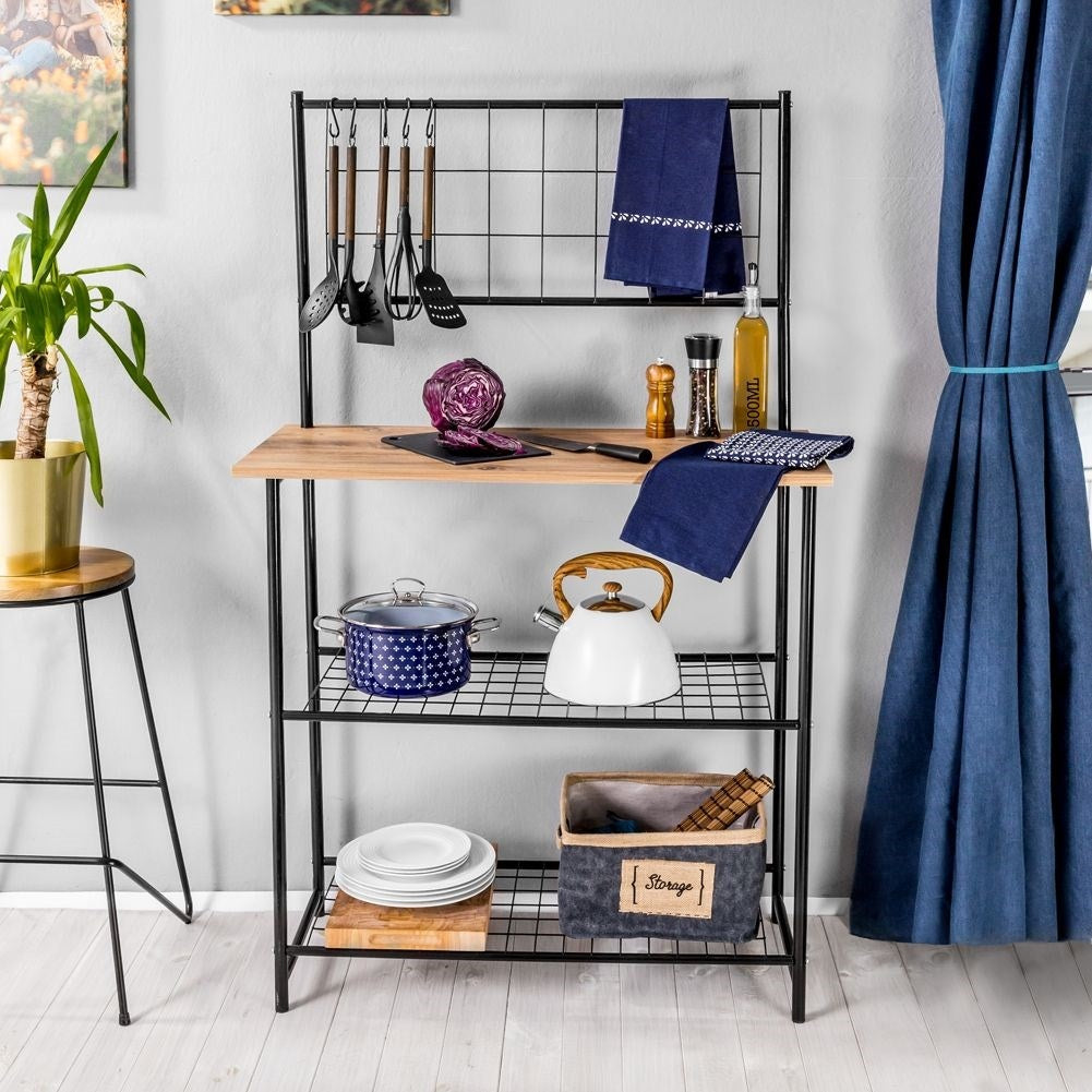Practical kitchen shelf: Extra storage and work space
