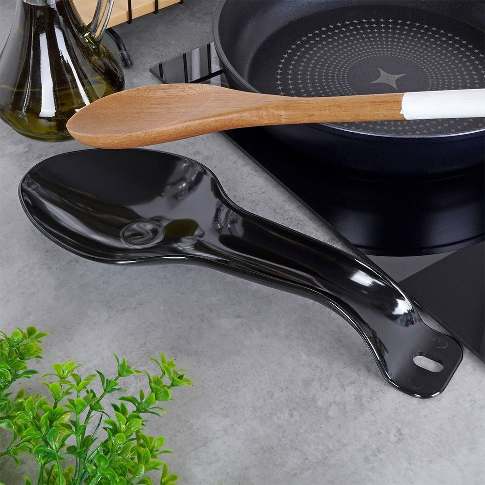 Practical kitchen utensil holder for a clean and organized counter