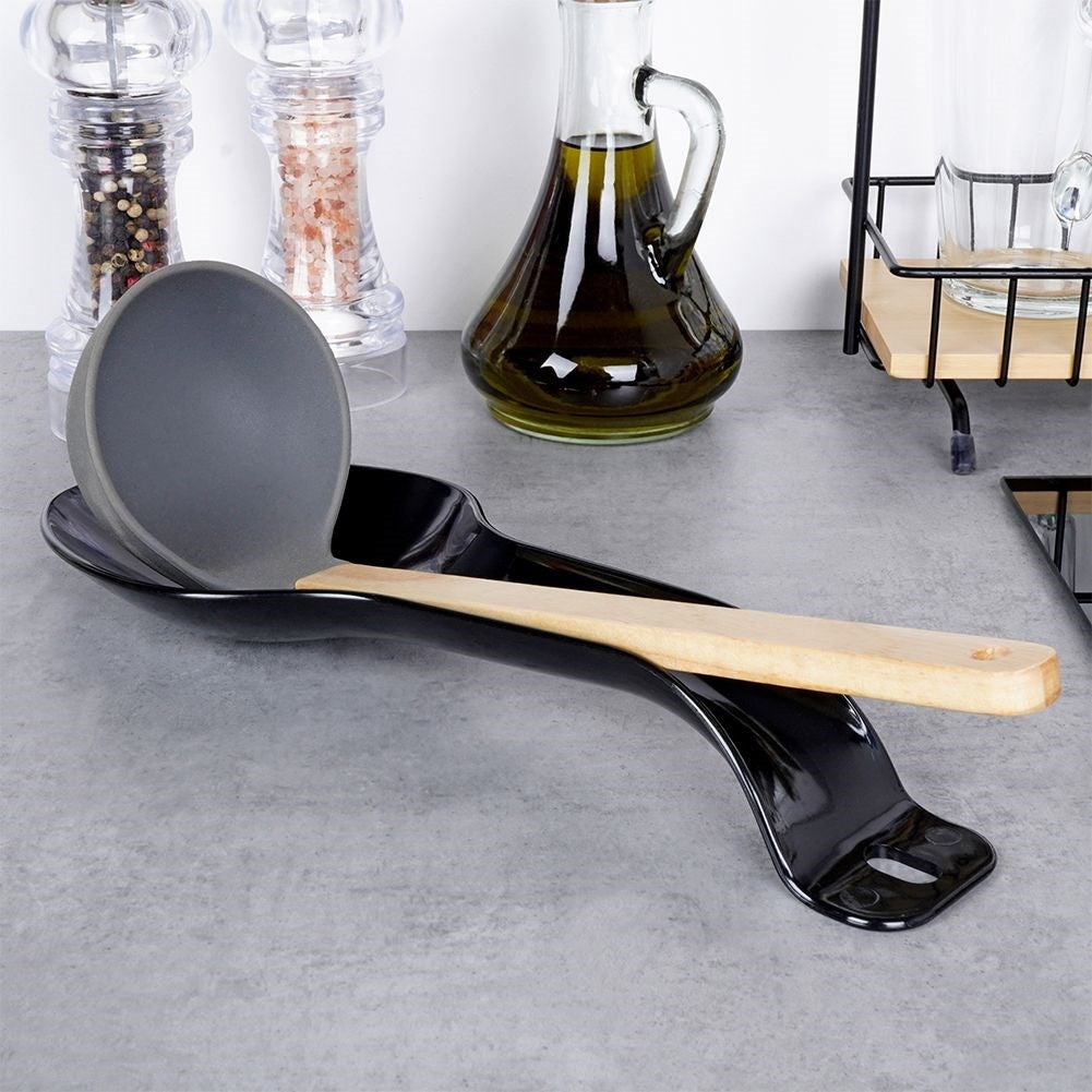 Practical kitchen utensil holder for a clean and organized counter
