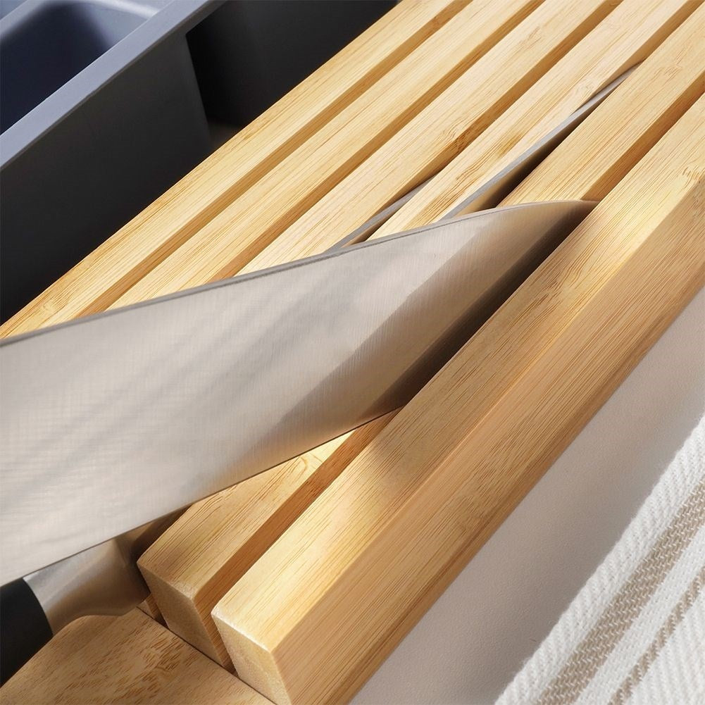Practical knife organizer in bamboo for 5 knives