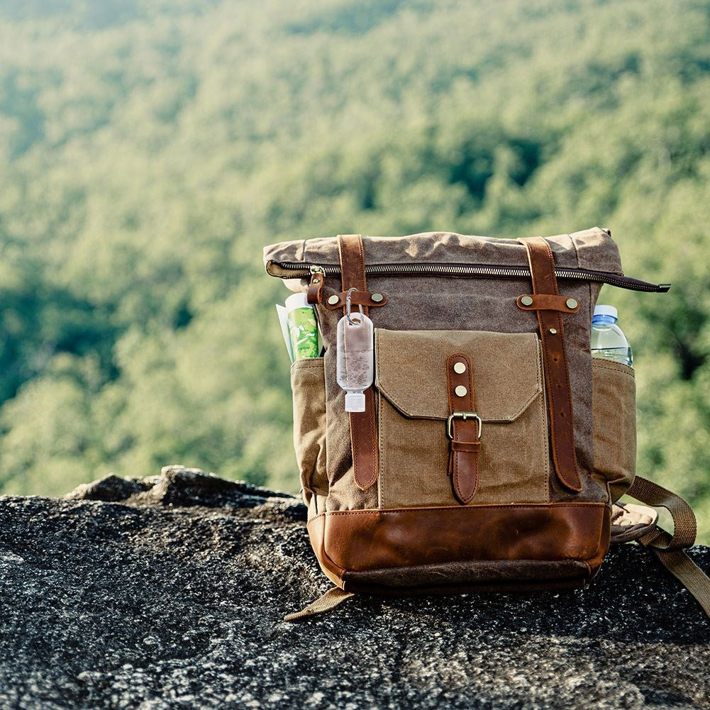 Practical set of hanging cosmetic containers for travel