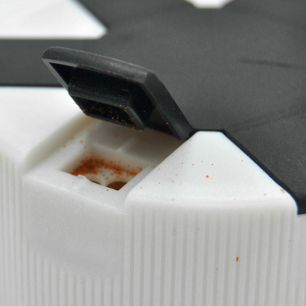 Practical spice container with 6 sections for different spices