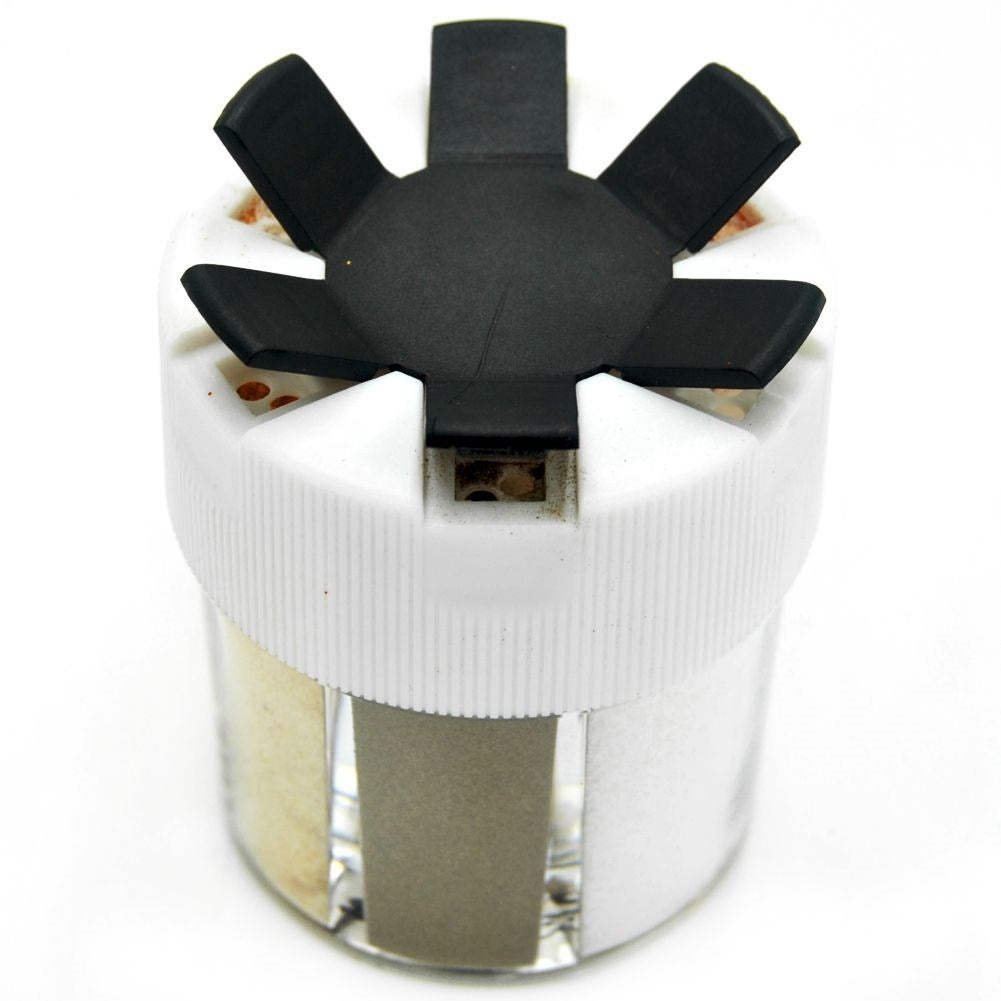 Practical spice container with 6 sections for different spices