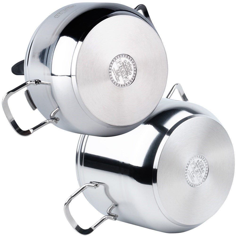 Pressure cooker with multi-layer base and safety valves