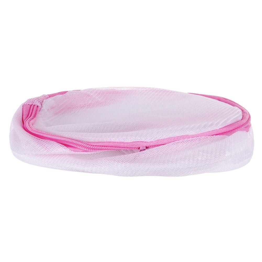 Protective net for delicate fabrics with plastic zipper
