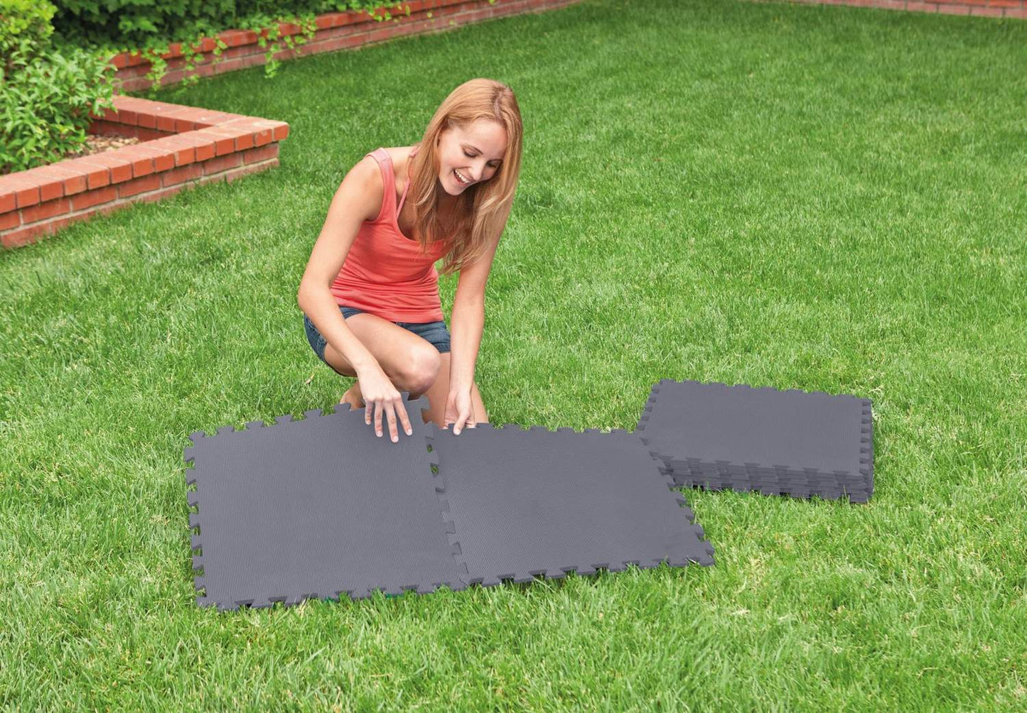 Puzzles foam mat 50x50cm 8 pieces under the pool INTEX 29084