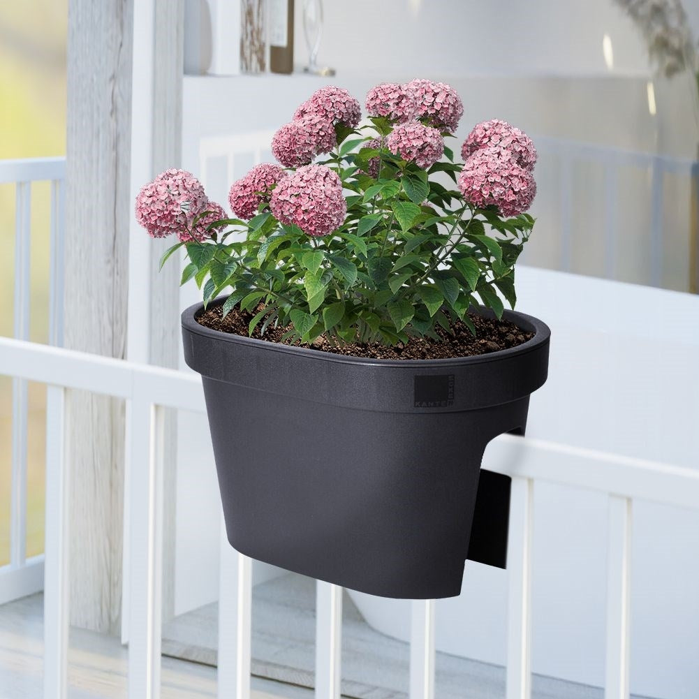 Rail flower pot in black, 90% recycled material