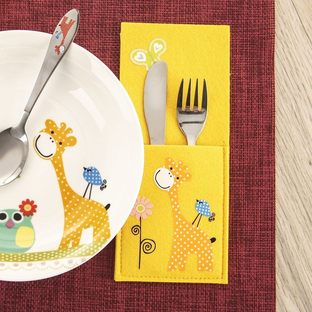 Rectangular felt cutlery case with a cute giraffe motif