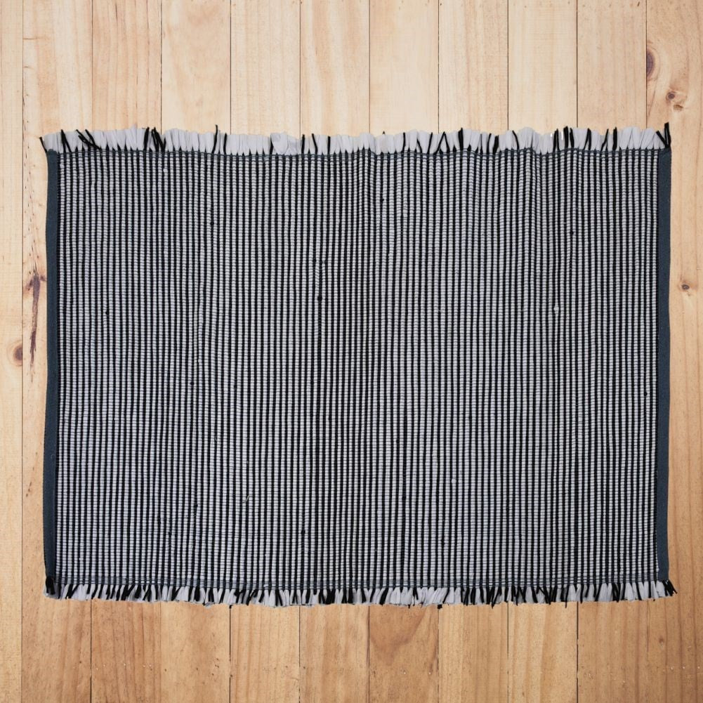 Rectangular handmade rug 120x180 cm in polyester and cotton