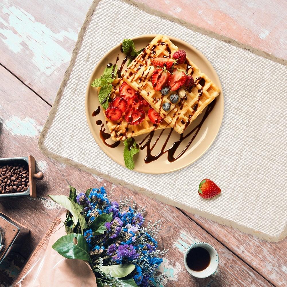 Rectangular kitchen mat in polyester fiber with elegant edging