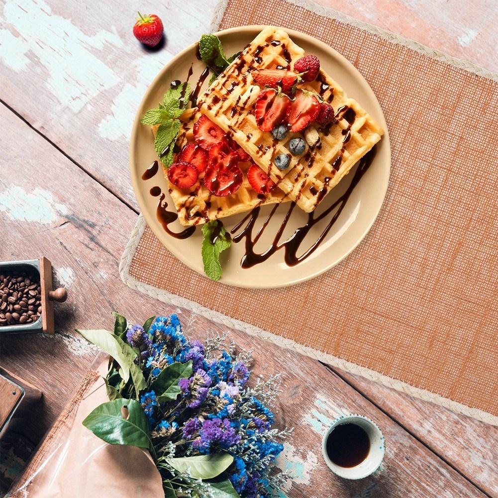 Rectangular kitchen mat in polyester fiber with elegant edging