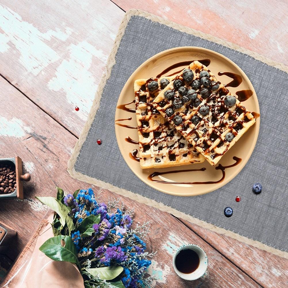 Rectangular kitchen mat in polyester fiber with elegant edging