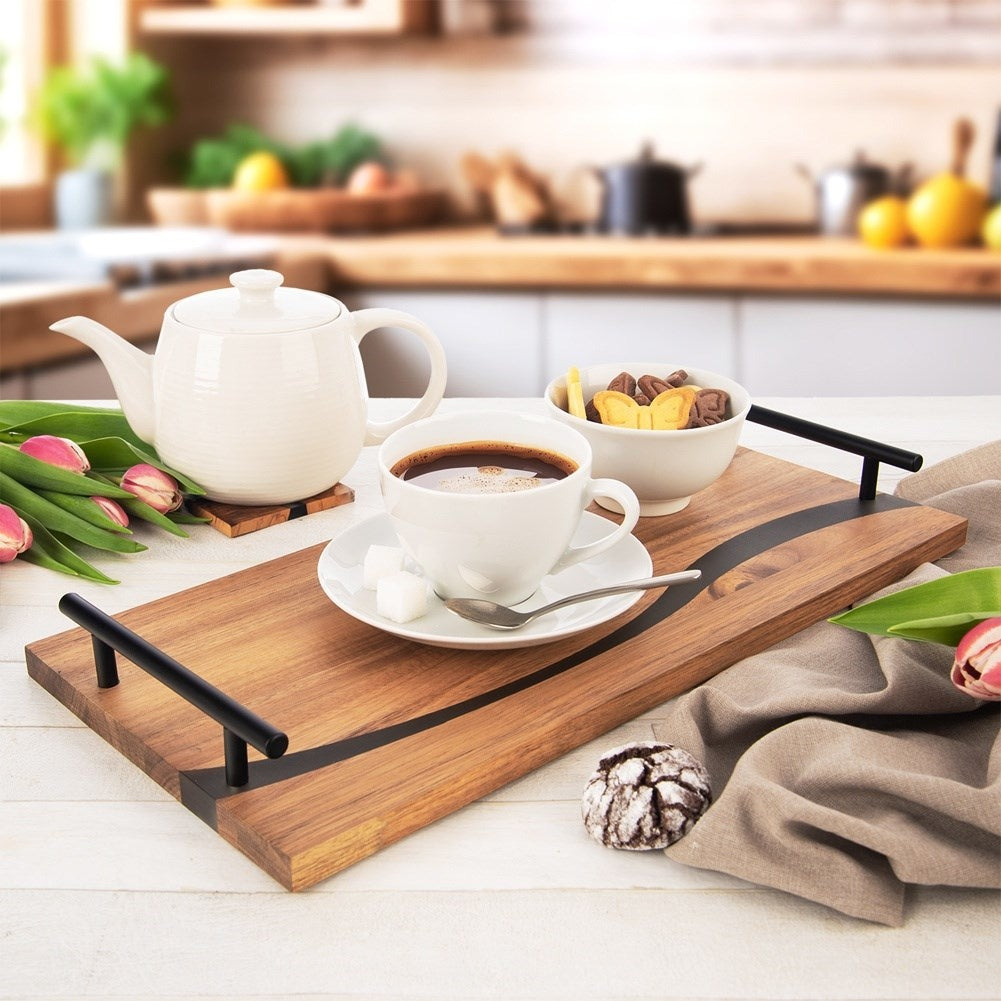 Rectangular serving tray in durable acacia wood