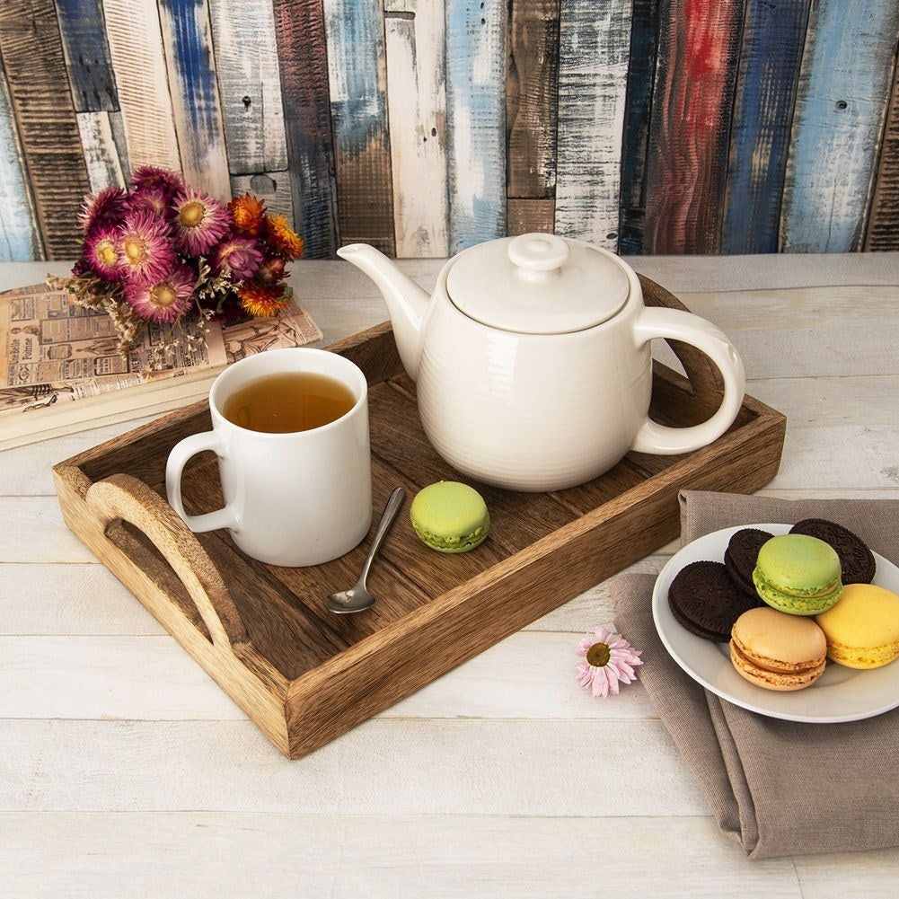Rectangular serving tray in durable mango wood